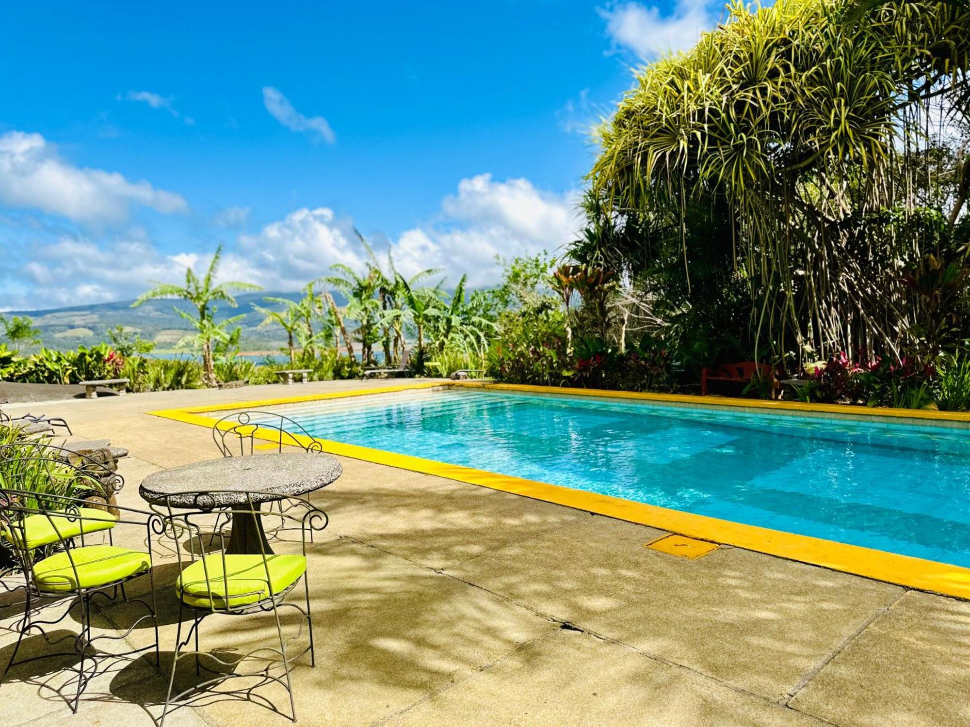 Lake Arenal Brewery & Hotel Tilaran Exterior photo