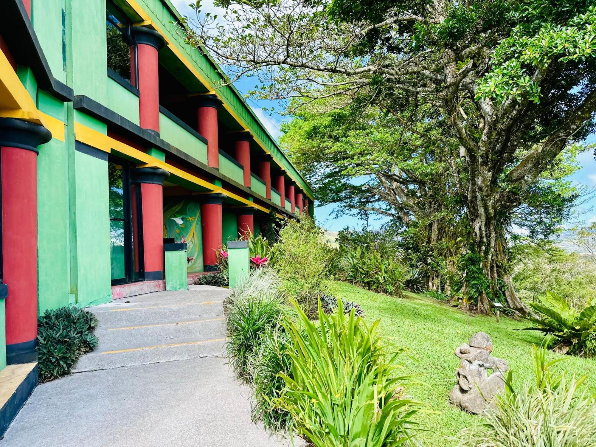 Lake Arenal Brewery & Hotel Tilaran Exterior photo